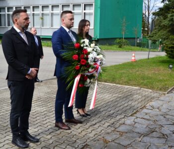 Główny Inspektor Pracy złożyła wieniec pod Pomnikiem Ku Czci Poległych na Służbie Ratowników Górniczych.